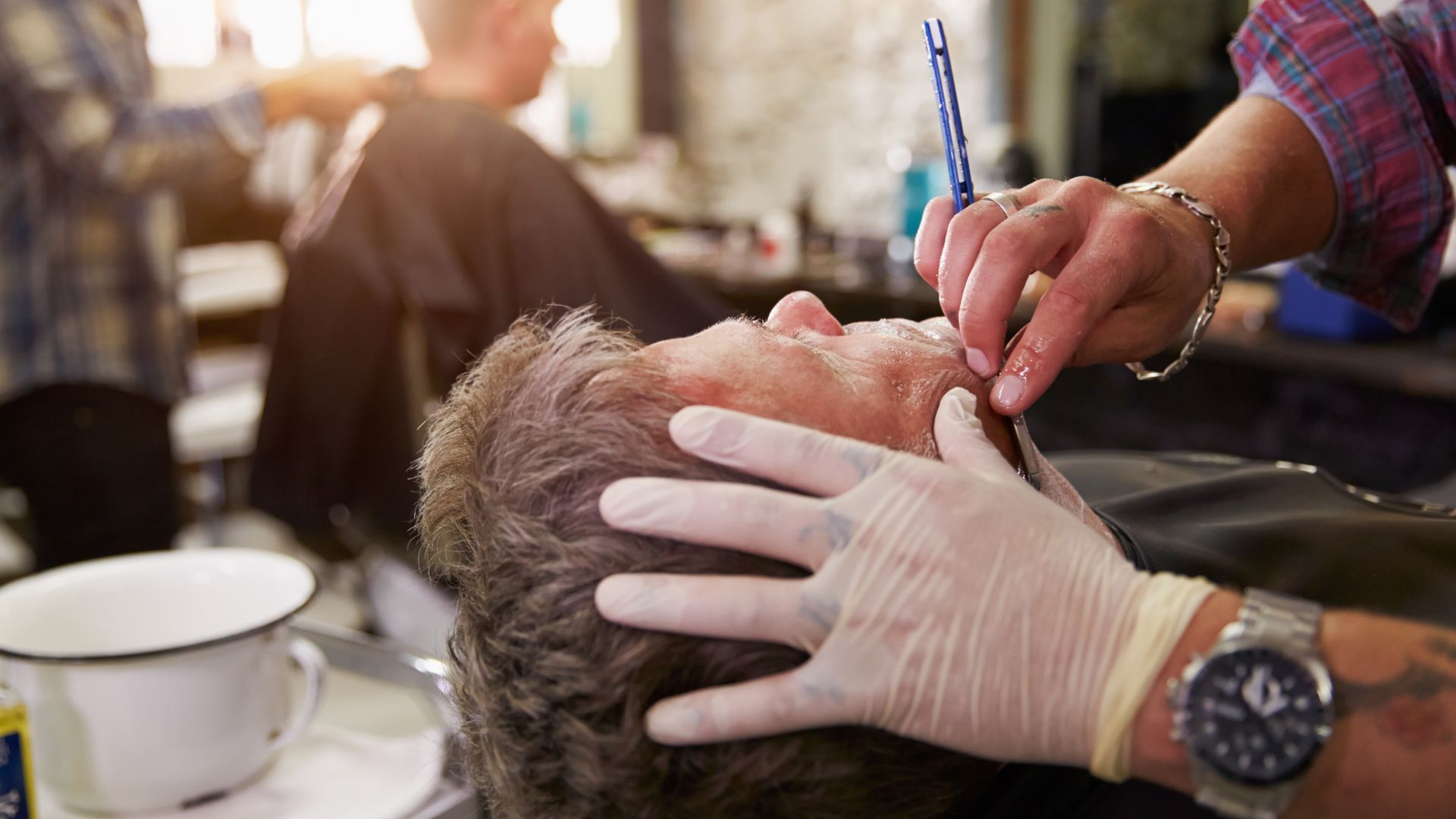 13 Tips to Use a Cut Throat Razor on Yourself